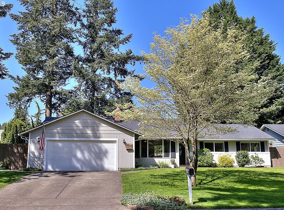 1st image of 600 NE 147th Ave