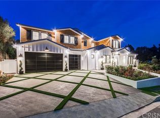 16101 Royal Mount Dr, Encino, CA 91436