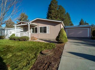 1738 SE Hiddenwood Pl, Bend, OR 97702