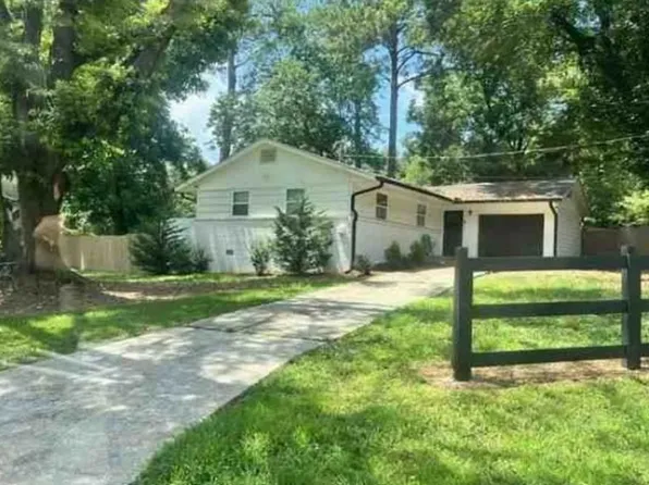 1392 Shoreham Dr, Atlanta, GA 30349