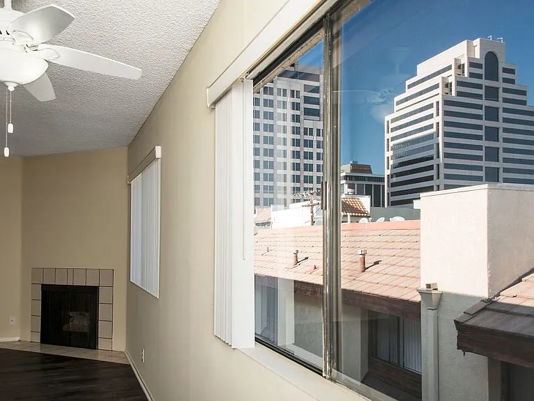 433 N Louise St — Photo 11