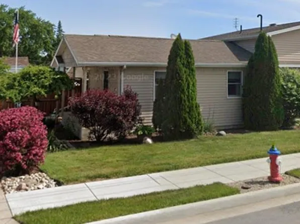 225 Helen Ave, Mishawaka, IN 46544