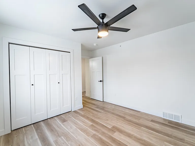 109-115 Radtke St #105 — Photo 34