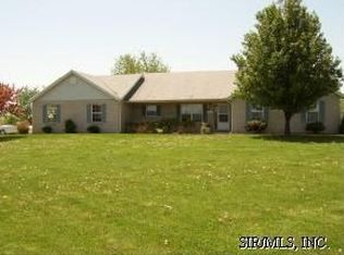 6605 Gladel Dr, Waterloo, IL 62298