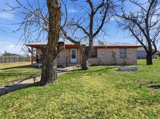 504 N Hall St, Hamilton, TX 76531