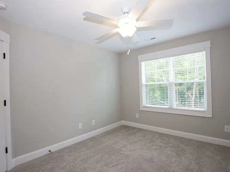 1021 Juniper Lake Rd — Photo 32