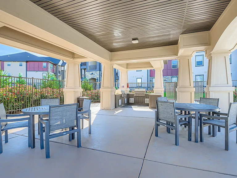Eversage Apartments — Photo 21