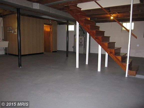 Clean, open and high ceilings