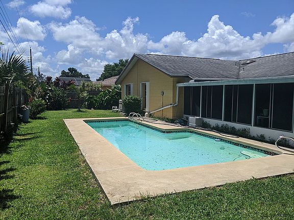 2nd image of 1425 Turnesa Dr