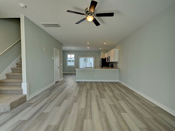 2nd image of 609 Windsurfing Ln