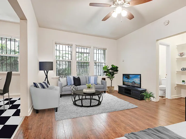 #108 Living/Bedroom