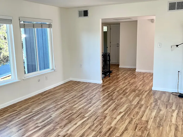 1075 Raymond Ave #A — Photo 8