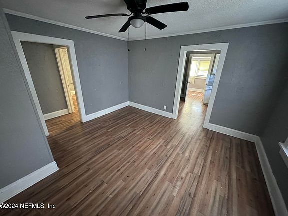 4th image of 1130 E 16TH Street