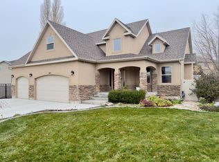 317 W Farmside Dr, Saratoga Springs, UT 84045