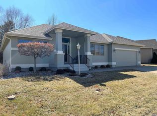 2736 SW Blue Stem Dr, Topeka, KS 66614