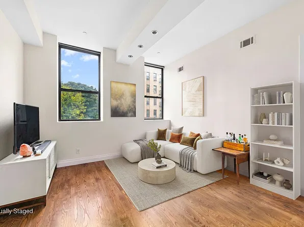 198 Roebling St APT 3A, Brooklyn, NY 11211