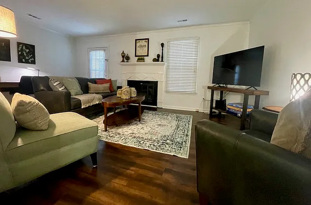 2757 Crosswinds Dr — Photo 2