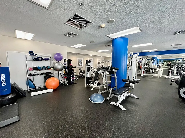 6001 N Ocean Dr #706 — Photo 35