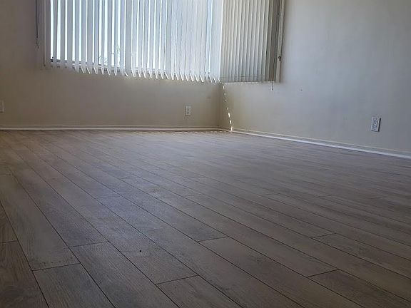 2nd image of 6710 S La Cienega Blvd APT 5