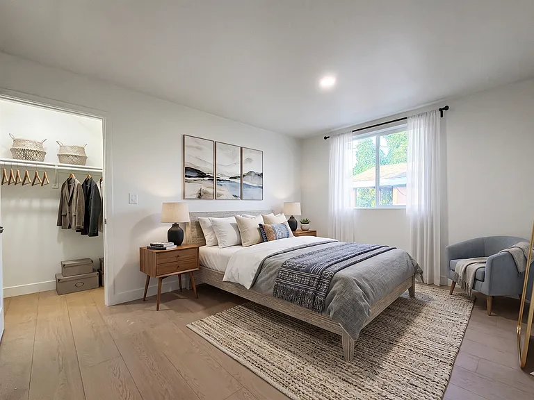 Brand New Luxury 4 & 5 Bed Units — Photo 11