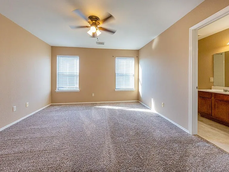 3603 Avalon Castle Dr — Photo 25