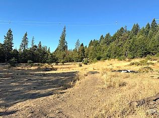 5110 Tunnel Loop Rd, Grants Pass, OR 97526