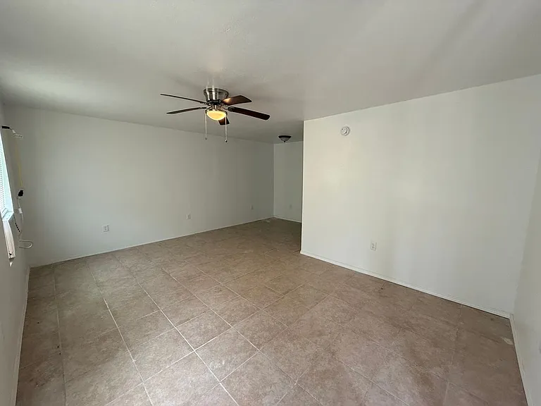 1043 Monet Dr — Photo 29