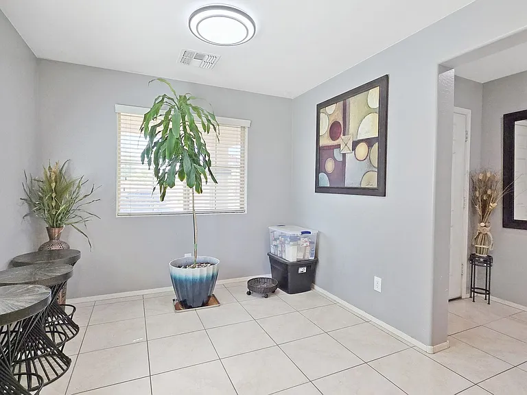 3913 S 185th Ln — Photo 9