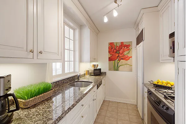 Rented by CORE | media 13