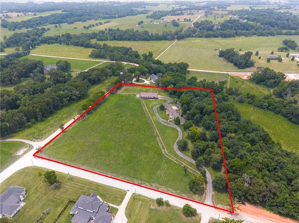 9515 Nomad Rd, Bentonville, AR 72713