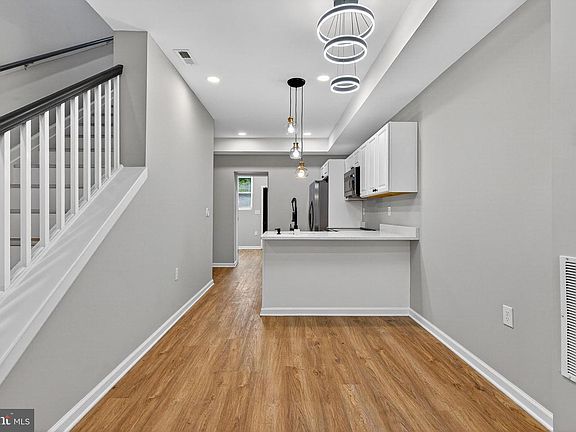 4th image of 3107 Independence St