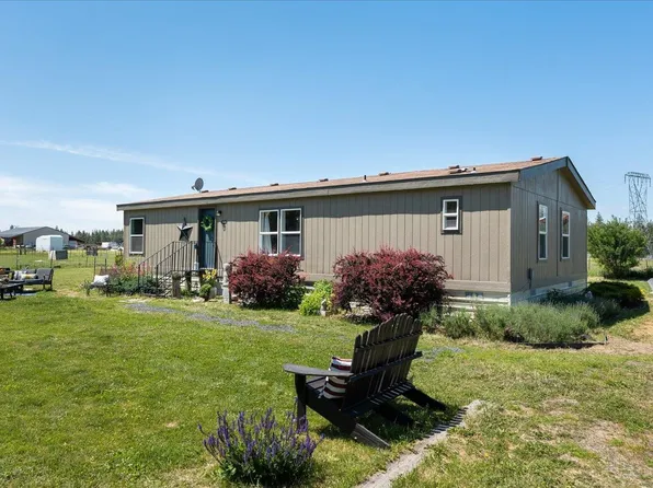 5515 E Dayspring Ln, Chattaroy, WA 99003