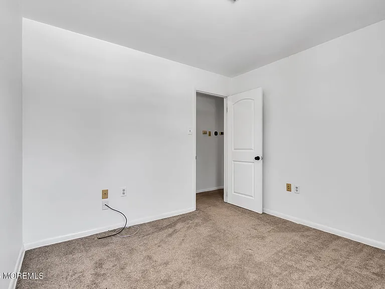 46 Sunset Ave — Photo 13