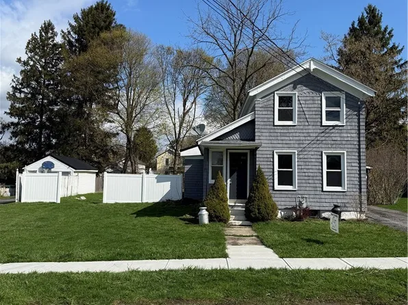 75 Bradford St, Auburn, NY 13021