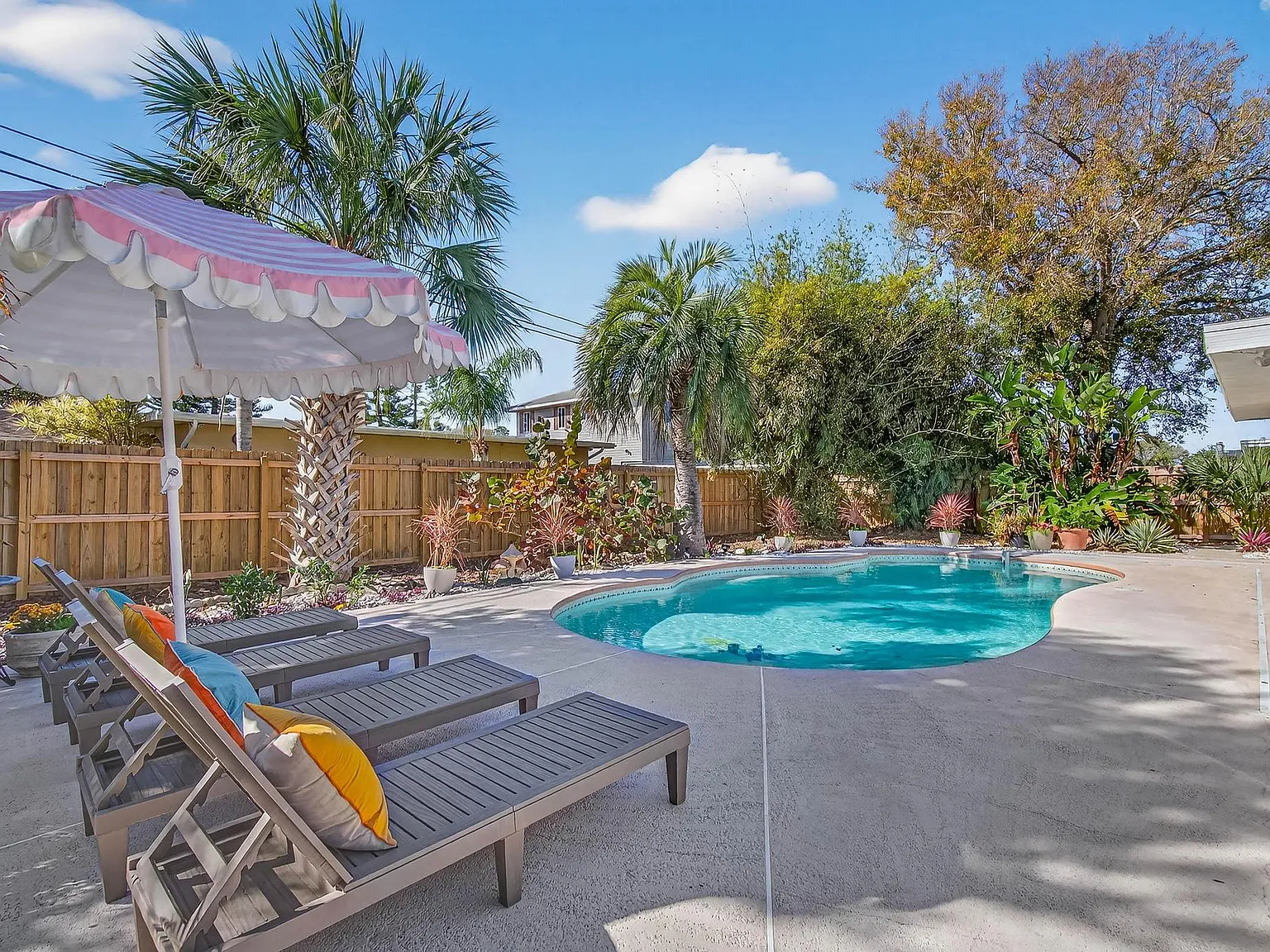 3 bed, 1272 sqft, $4,500 — Photo 4