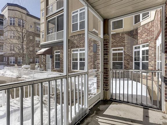 4th image of 2405 39th Ave NE Unit 106