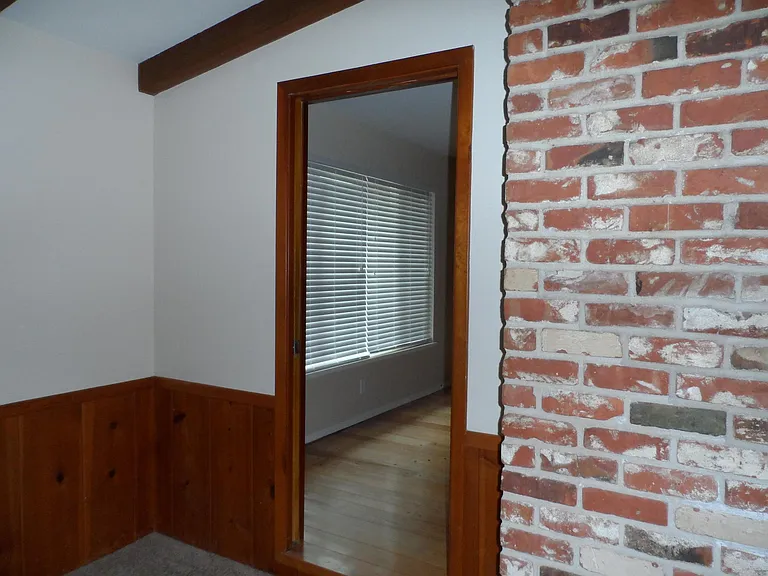 2240 Rockwood Dr — Photo 10