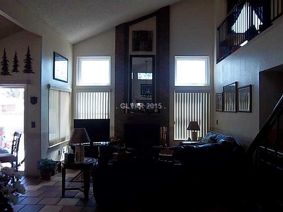 3rd image of 1746 Candice St