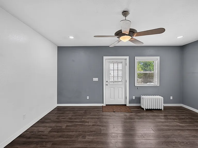 1420 Dayton St — Photo 10