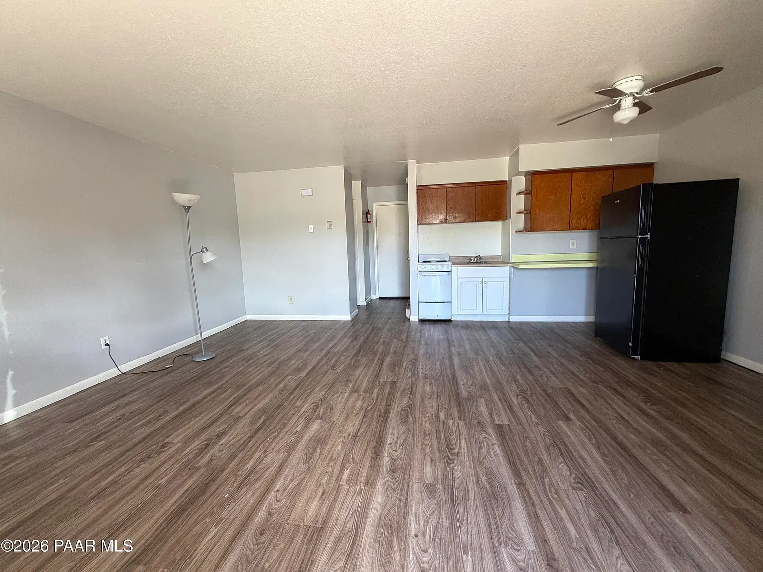 1 bed, 1.0 bath, 500 sqft, $950 — Photo 2
