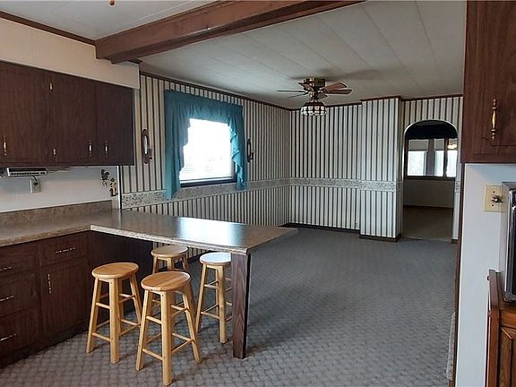 3rd image of 104 Highland Ave