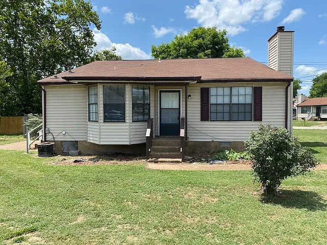 3321 Chesapeake Cir — Photo 1