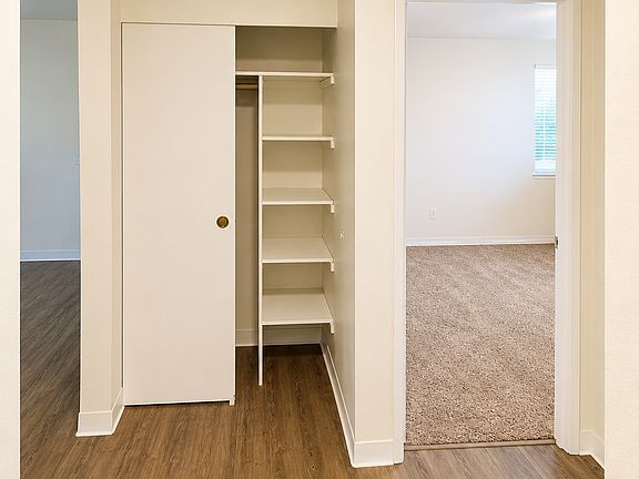 5th image of 303 Poppy Rd #315