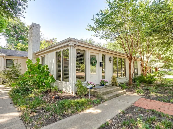 6305 Locke Ave, Fort Worth, TX 76116