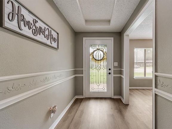 4th image of 1104 Joanne Cir