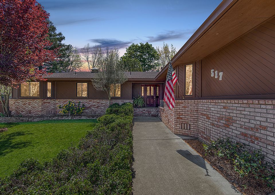 1st image of 517 Canyon View Ct