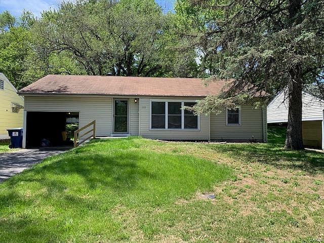 1st image of 35 La Havre Cir