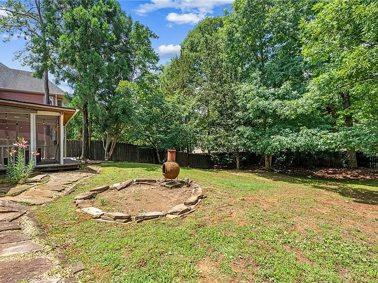 790 Milton Oaks Dr — Photo 60