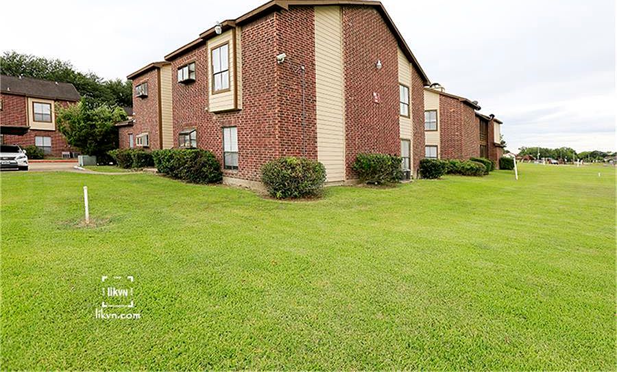 1st image of 8430 Antoine Dr APT 91