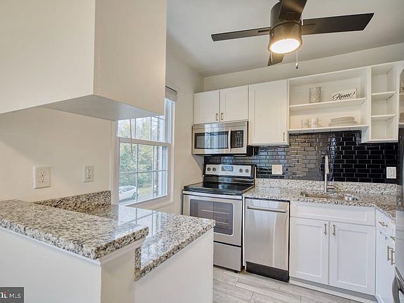 4th image of 1800 W Abingdon Dr APT 202